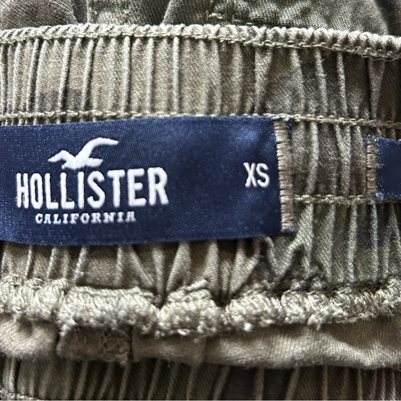 Hollister Green Track Pants with Drawstring Waistband and Relaxed Fit - Picture 3 of 4